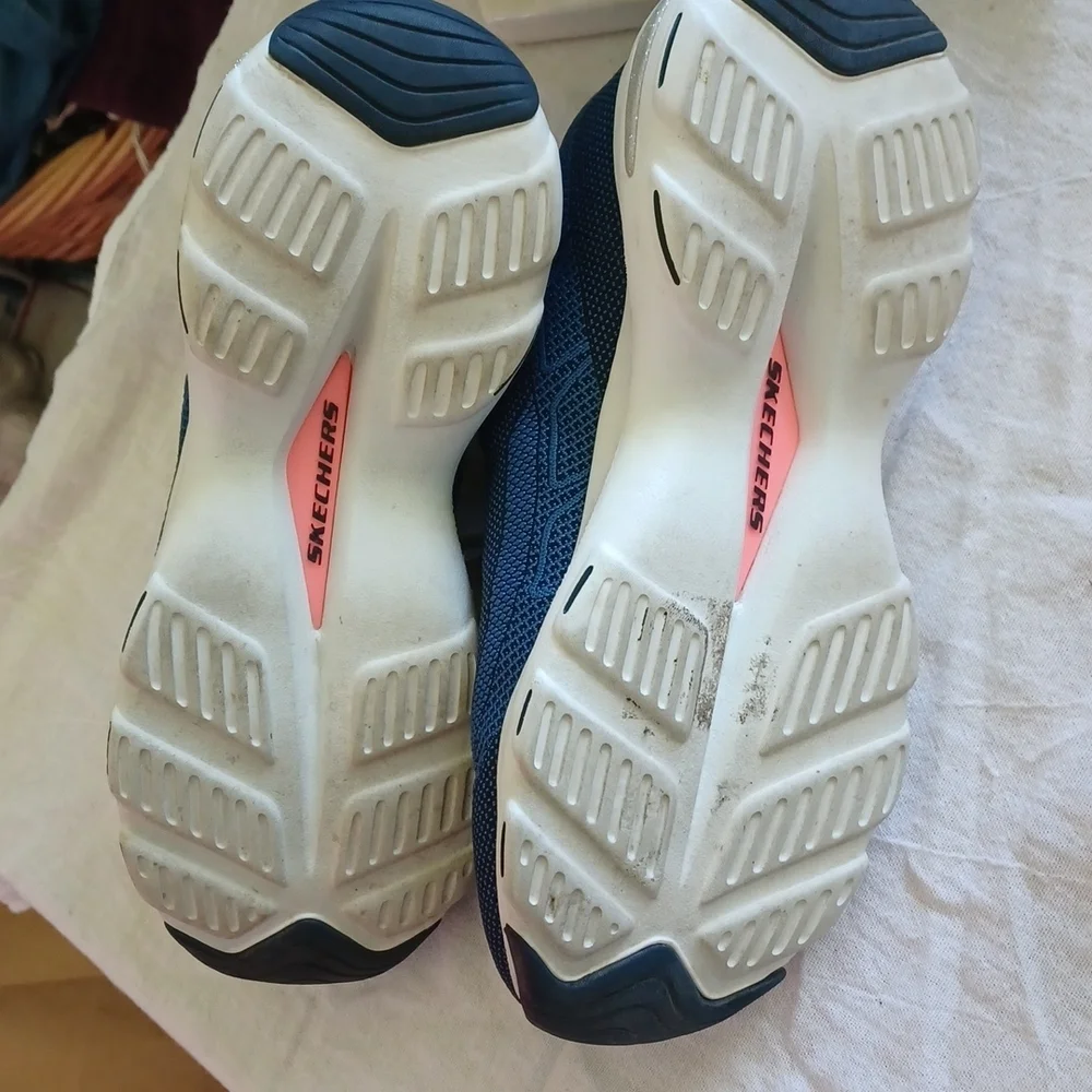 Skechers Memory Foam Blue/Pink Sneakers, 9